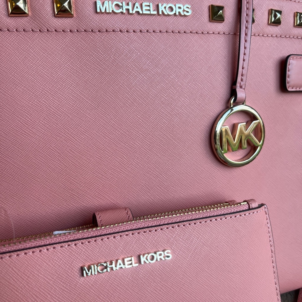 NWT Michael Kors studded rayne leather satchel PINK with matching Wallet - Picture 7 of 16